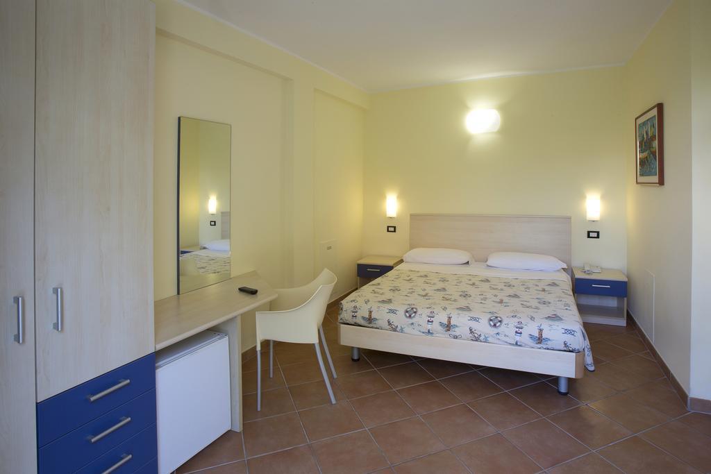 Hotel Vila Bahia Numana Luaran gambar