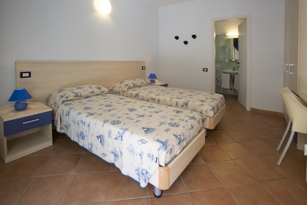 Hotel Vila Bahia Numana Bilik gambar
